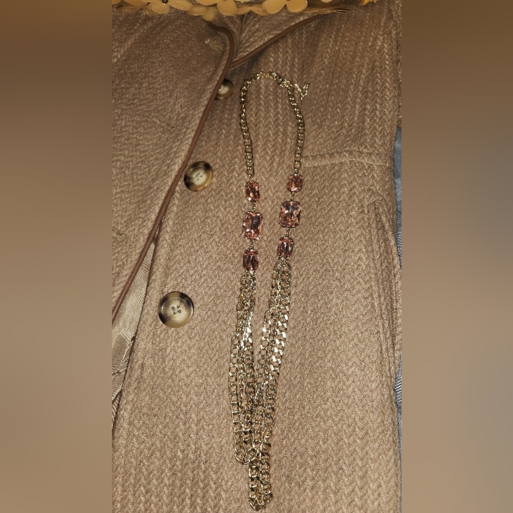 Elegant Gold and Pink Fashion Necklace